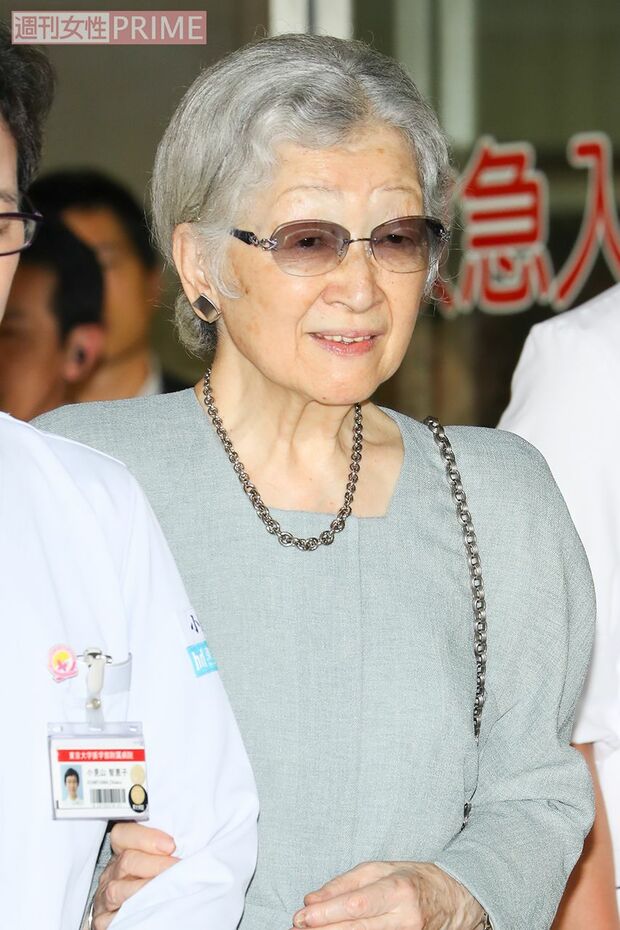 乳がんの手術から2日後の9月10日に東大病院から退院された美智子さま