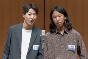 右が逮捕された元芸人の丸茂拓哉(M-1公式サイトより)