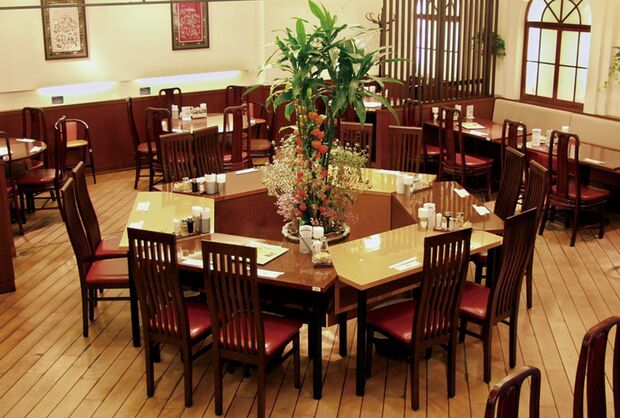 なんば駅徒歩1分の戎橋本店