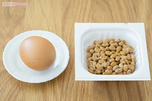 卵１個と納豆１パックでおよそ100gのタンパク質食材を摂取できる　撮影／廣瀬靖士