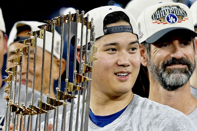 画像・写真】大谷翔平、4度目MVPはデコピンカラーのおそろコーデ披露も