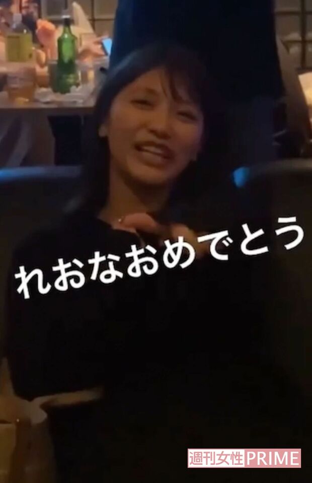 歌舞伎町のバーで泥酔した様子の『まねきケチャ』でセンターを務める松下玲緒菜