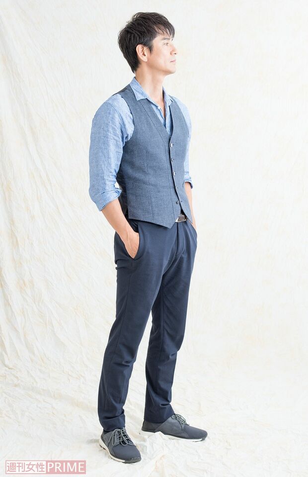 沢村一樹　撮影／高梨俊浩