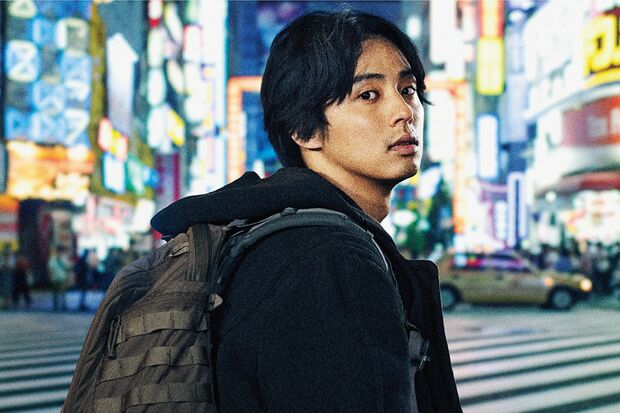 恋人、親友、先輩や後輩、家族……あらゆる人間関係を断ち切って逃げて逃げて逃げまくる逃避劇　(C)2022映画『そして僕は途方に暮れる』製作委員会