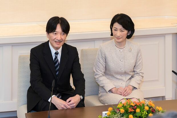 小室さんとはいっさい連絡をとっていないというご夫妻（'19年6月）