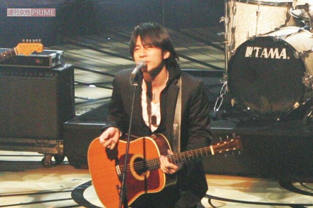2004年に出演した日本レコード大賞で熱唱した桜井
