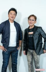 原田龍二と、個人事務所の社長兼マネージャーである森卓一さん　撮影／佐藤靖彦