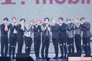 JO1　(写真左から)河野純喜、金城碧海、木全翔也、大平祥生、川西拓実、豆原一成、川尻 蓮、鶴房汐恩、白岩瑠姫、佐藤景瑚、與那城奨　(c)LAPONEENTERTAINMENT