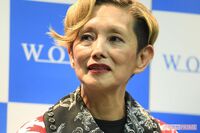 夏木マリ「生きた酵素を身体の中に入れたい」朝食の“皮付きりんご”は文句なしの美熟女食だった!就寝&起…