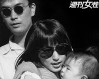 絶縁状態の父親と雪解けの宇多田ヒカル、復活の裏に出産