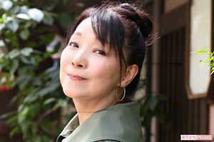 尾崎亜美　撮影／近藤陽介
