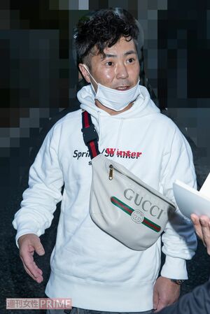 直撃を受ける入江慎也