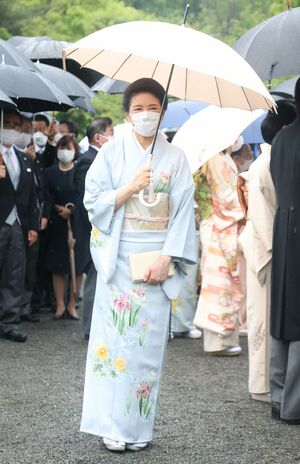 皇后として初めての園遊会は雨空にも雅子さまの装いと笑顔は晴れやか('23年5月)