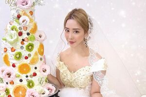 自宅で結婚式を開いたエンリケ(本人インスタグラムより)