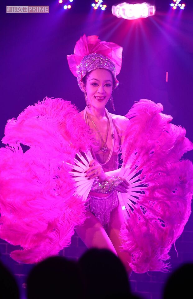 艶やかなステージ。ベテランの気概がすべての観客を魅了していた　撮影／吉岡竜紀