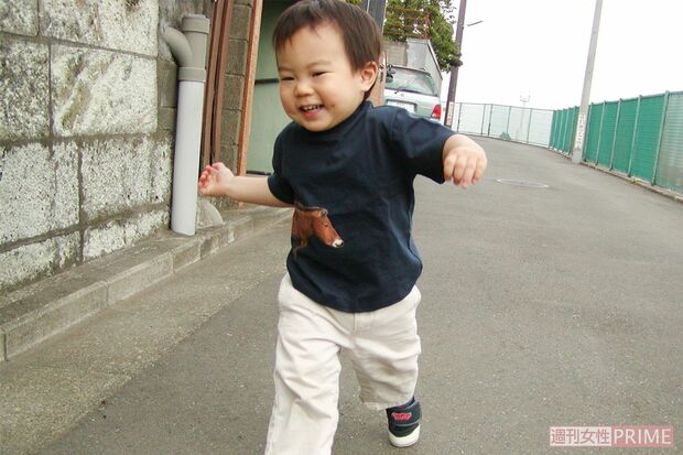 2歳のGAKU。散歩に出るとなかなか帰ろうとせず、早足で約2時間ひたすら歩き続けた