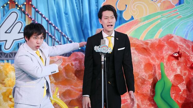 『新しい波24』公開収録ではレギュラーメンバーがネタを客の前で披露する（写真は霜降り明星）