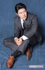 鈴木亮平　撮影／高梨俊浩