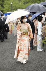 雨が降る中、和服姿で“園遊会デビュー”した佳子さま（2023年5月11日）