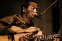 日本の“今”を歌う七尾旅人「人々の目が届きづらい場所で、国の本性が現れてくる」