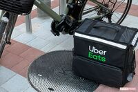Uber Eatsの危険運転が多発、専門家が問題視する「事故が増えて当たり前の教育」