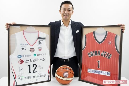 「打倒トヨタ」と大きな夢を掲げた島田さん。怒鳴られながらも粘り強く営業、スポンサー契約を結んでいった　