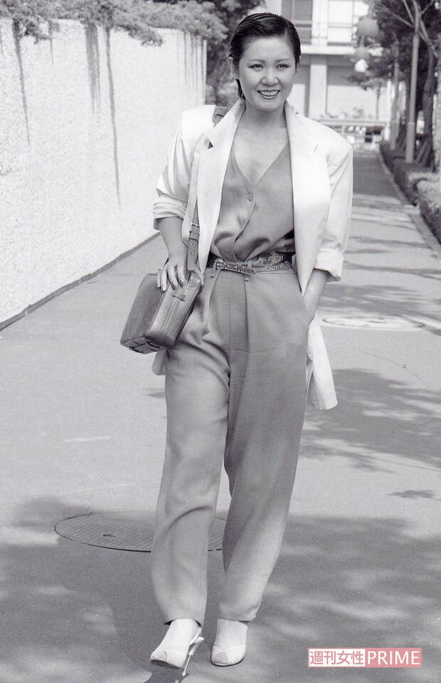 梓みちよさん。’80年の取材時には髪を短くしてイメージチェンジ