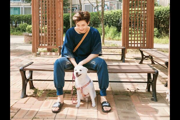 自分の名前からとった“ラプモニ”。実家で飼っていたので、帰省した際はいつもたっぷり遊んでいたよう（公式SNSより）