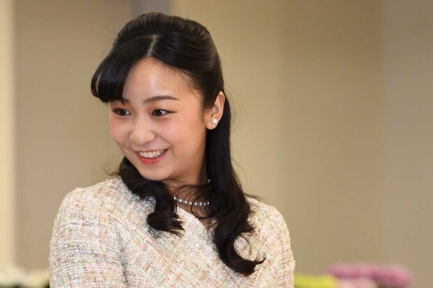 眞子さまと小室圭さんの結婚を応援される佳子さま