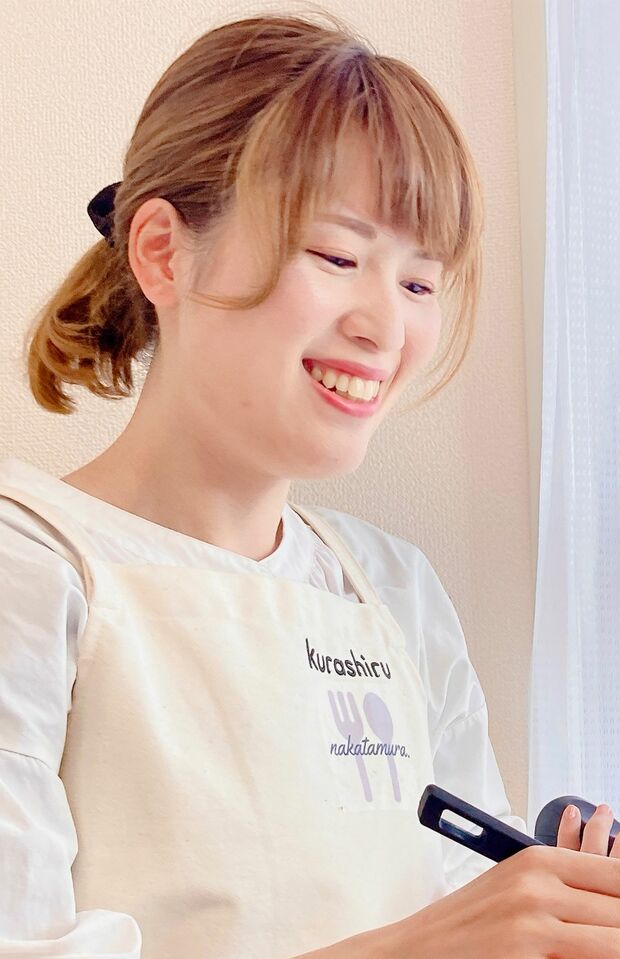 りのさん●管理栄養士。スープ中心の食生活で産後-20kgのダイエットに成功。インスタグラム（＠rino_soup）のフォロワー数は11万人超。※画像をクリックするとInstagramにジャンプします。