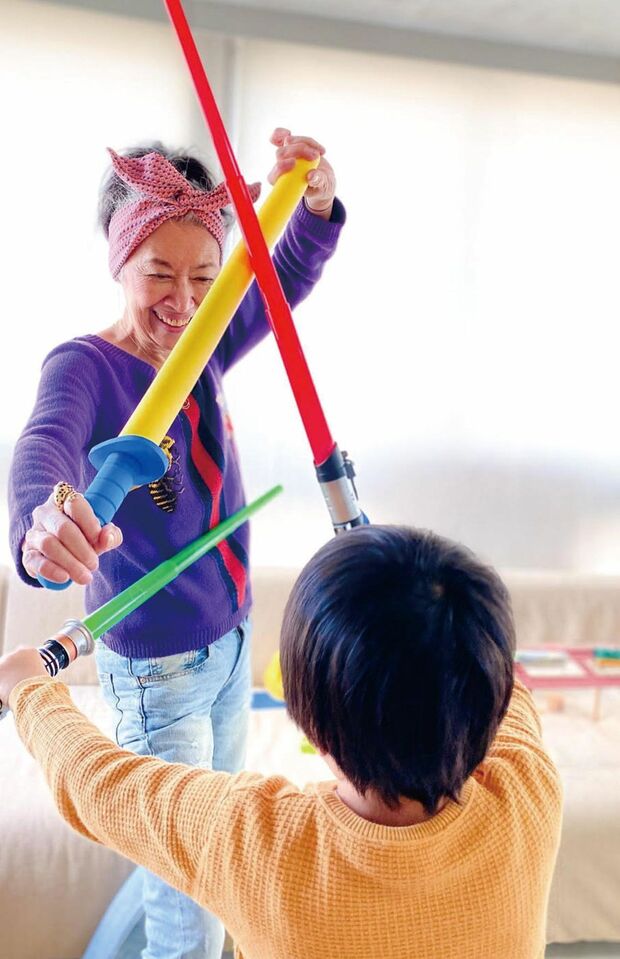 孫と遊ぶのが巣ごもり中の楽しみ（内藤さん）