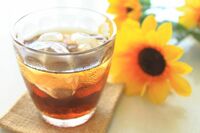 《猛暑到来》名医が教える、汗をかいたら「とりあえず麦茶か水!」の正解