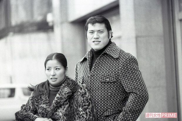 元妻・倍賞美津子と海外でデートを楽しむアントニオ猪木さん（1971年撮影）