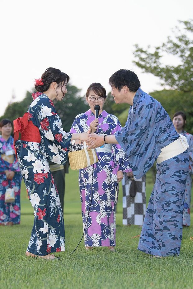 カップルを発表。荒木さんは相手のよかったところを最後に質問