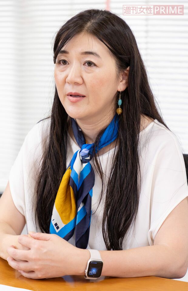 佐々木香織さん●1972年生まれ。YouTubeチャンネル「大腸がんカロリーナ」にて自身の大腸がん経験を発信しながら、がんサバイバーの支援を行う。