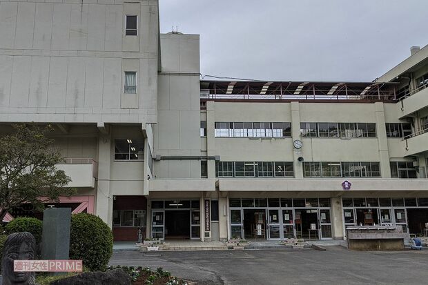 越生中学校の校舎