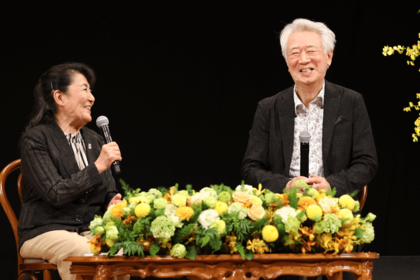 2019年にニッポン放送が主催したトークショーの様子。『テレフォン人生相談』の回答者としておなじみの医師、今井通子さんと