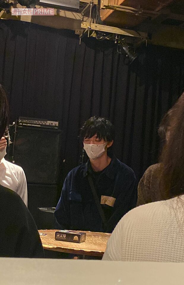 10月中旬、ボートゲームバーでファンと『人狼』を楽しむKaito