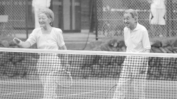 現在でも、夏の軽井沢の“思い出のコート”で、テニスを楽しまれることがある両陛下