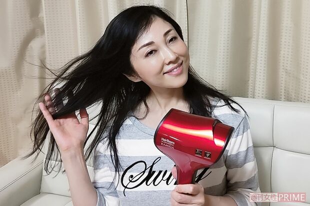 慶田先生が「N-LEDSonicKAMIGA」を使用している姿