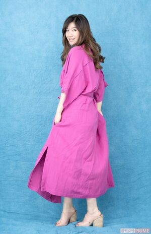 篠原涼子　撮影／高梨俊浩