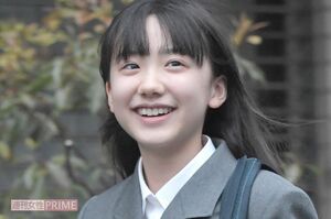 通学中の芦田愛菜