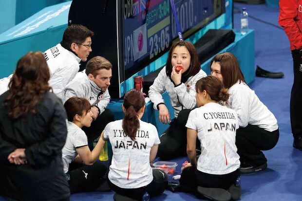 “もぐもぐタイム”はエネルギー補給と戦略会議の時間　 写真/JMPA