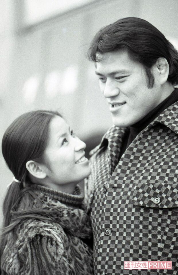 元妻・倍賞美津子と海外でデートを楽しむアントニオ猪木さん（1971年撮影）