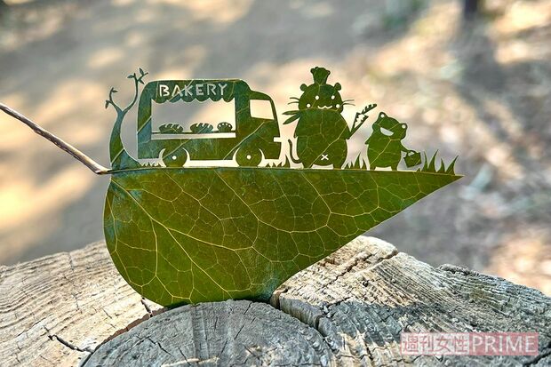 『焼きたておひとつくださいな』#外はカリッ中はフワッ　パンのいい香りがしてきそう