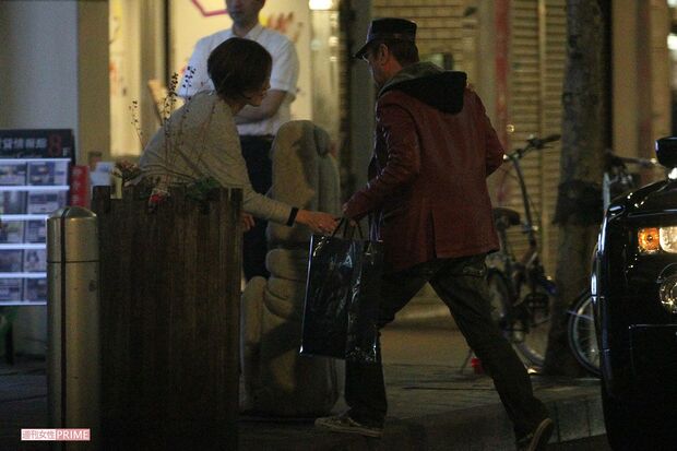 麻布十番で開催された志村けん誕生日会での一コマ（2012年）