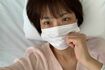 藤あや子から贈られたパジャマを着て、手術後に病室で撮影した一枚(市川由紀乃本人提供)
