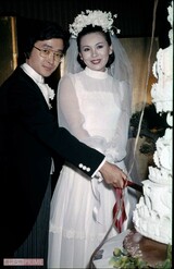 1977年5月22日、現在の夫・上沼真平氏と結婚式を挙げた上沼恵美子