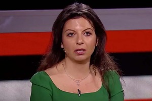 ニュース討論番組に出演するマルガリータ・シモニャン氏（RUTUBEより引用）