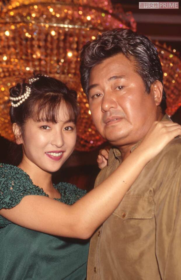 取材の際の絵作りにもサービス精神旺盛だった梅宮辰夫さん。かとうれいこと(1991年7月)
